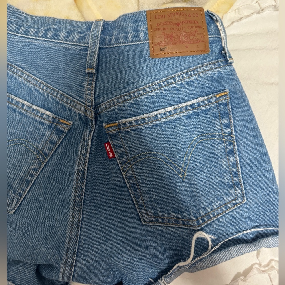 Levi’s shorts worn once